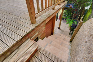 Steps To Rear Garden- click for photo gallery